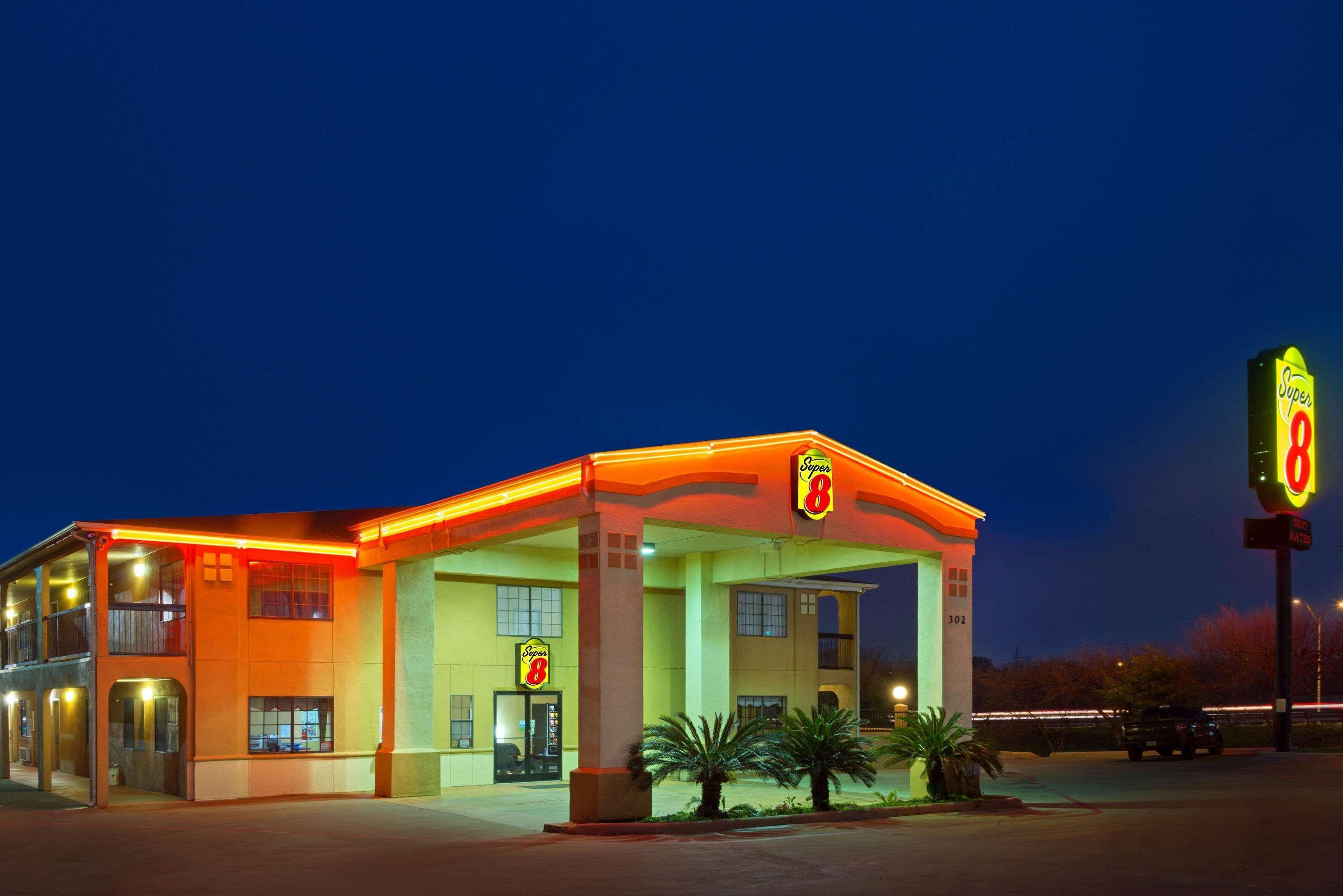 Super 8 By Wyndham San Antonio/Riverwalk Area Exterior foto