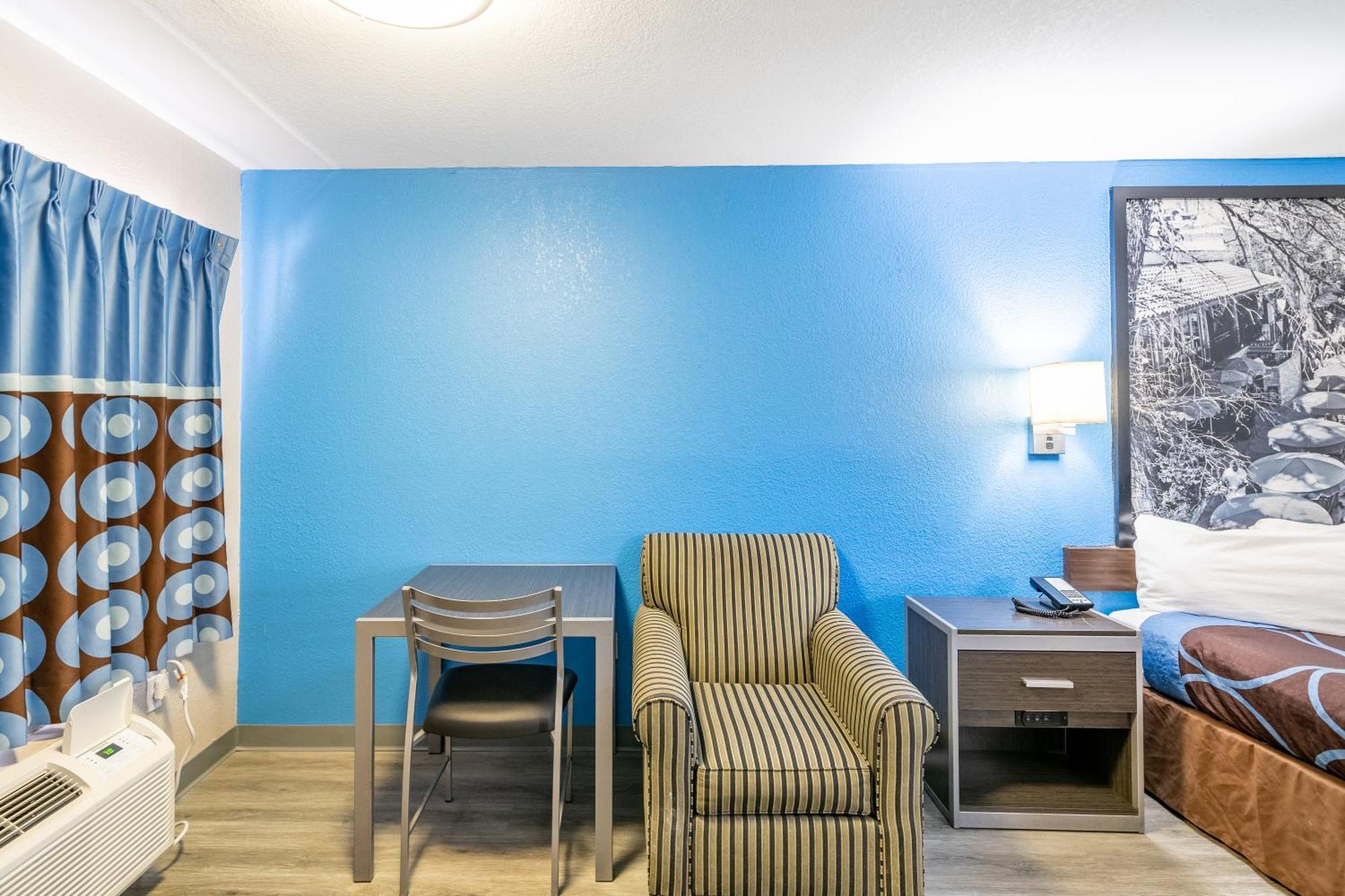 Super 8 By Wyndham San Antonio/Riverwalk Area Exterior foto
