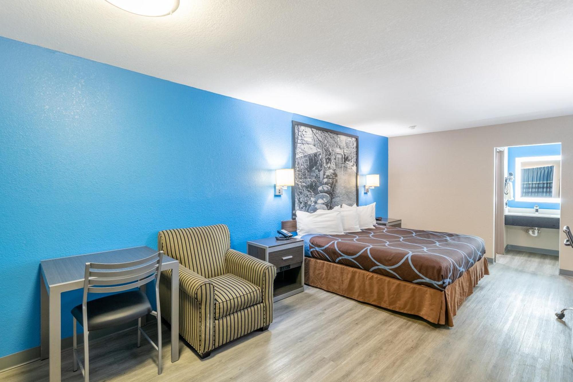 Super 8 By Wyndham San Antonio/Riverwalk Area Exterior foto